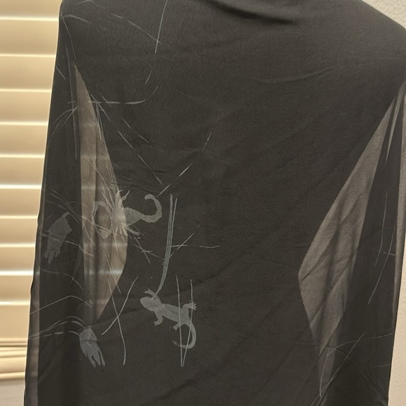 Lightweight Silk sheer Scarf with frogs lizards insects nature crawfish. Black - Picture 7 of 8